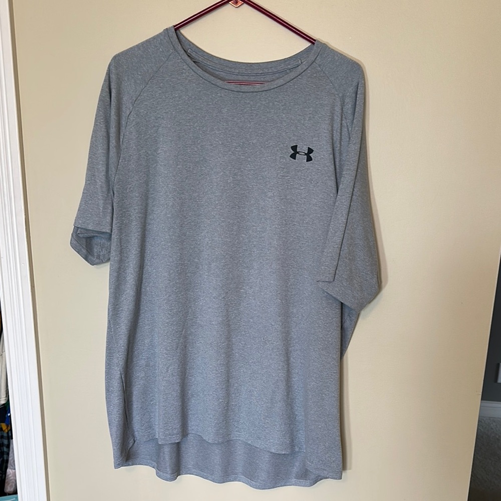 Under Armour Gray Short Sleeve Tee